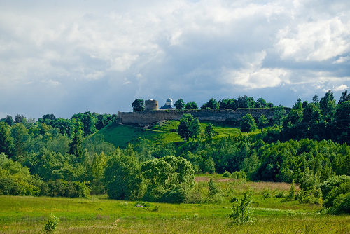 Замок Изборск